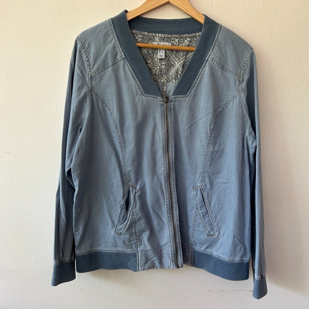 D&Co Chambray Jacket Womens Large Blue Pockets Full Zip Retro Grandmacore Comfy